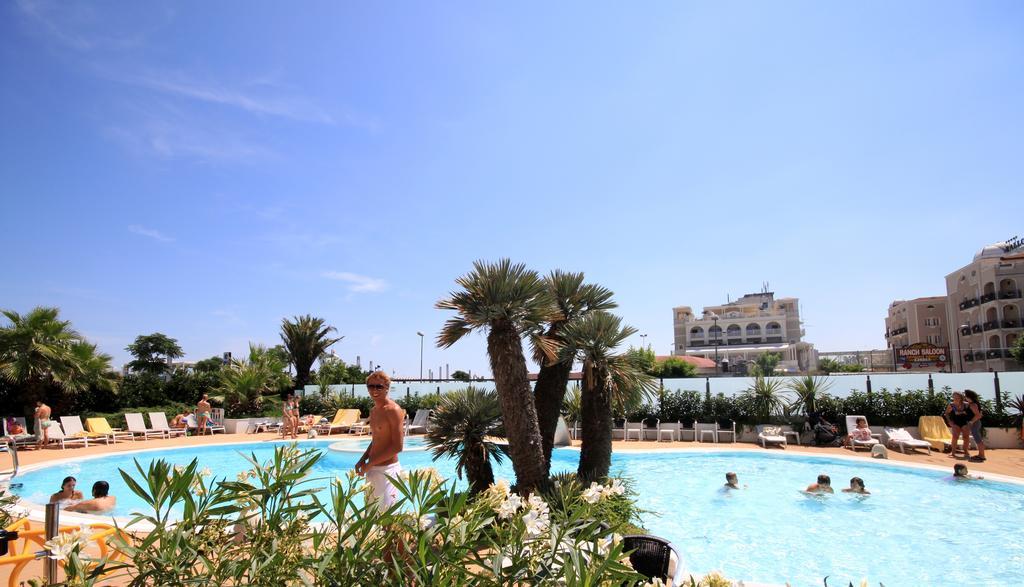 Hotel Ambasciatori Riccione Esterno foto