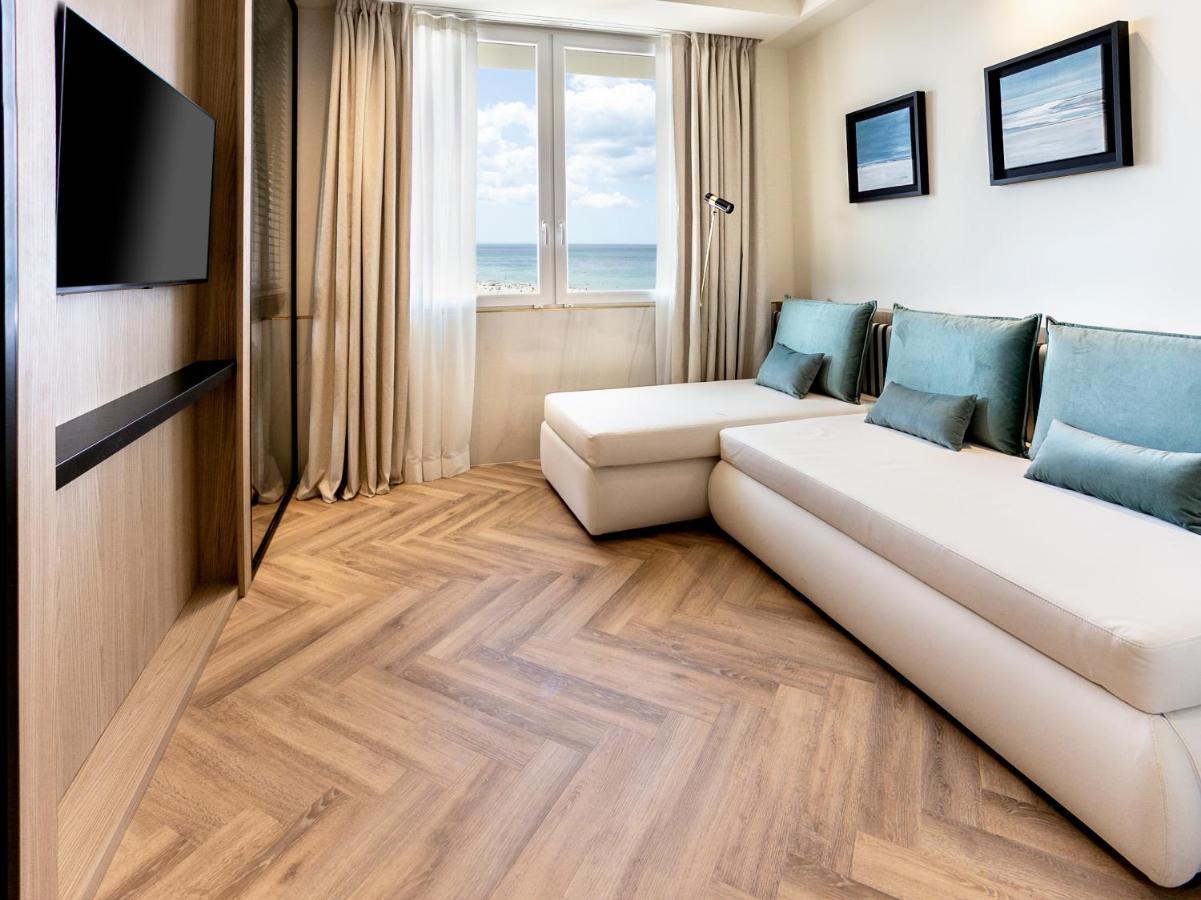 Hotel Ambasciatori Riccione Esterno foto