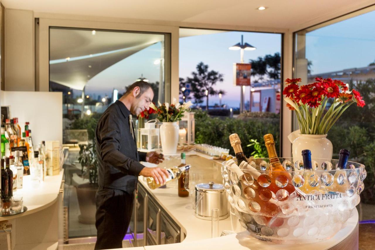 Hotel Ambasciatori Riccione Esterno foto
