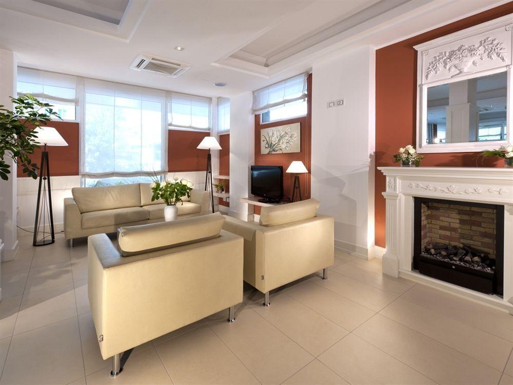 Hotel Ambasciatori Riccione Esterno foto