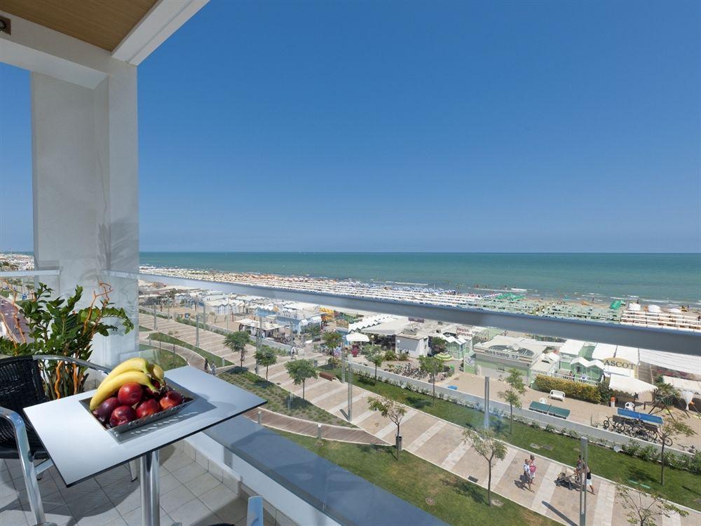 Hotel Ambasciatori Riccione Esterno foto