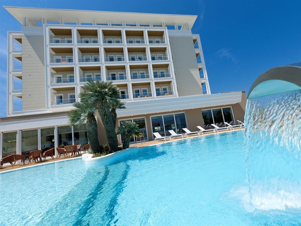 Hotel Ambasciatori Riccione Esterno foto